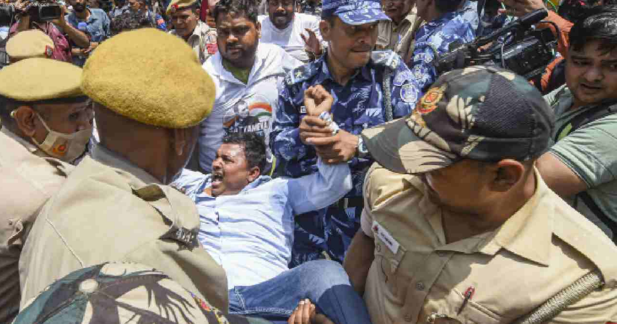 ED questions Sonia Gandhi: Delhi Police roughs up Indian Youth Congress chief Srinivas BV